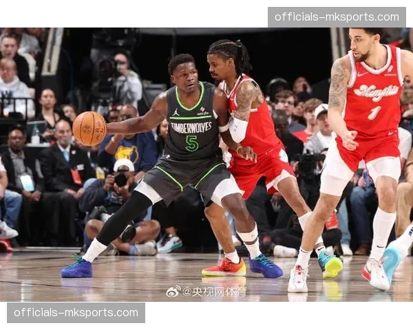 活塞主场战胜森林狼5分 底特律保持对明尼苏达压制