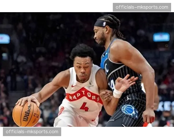 猛龙巴恩斯组织前锋属性，季后赛持球压力下决策能力待观察